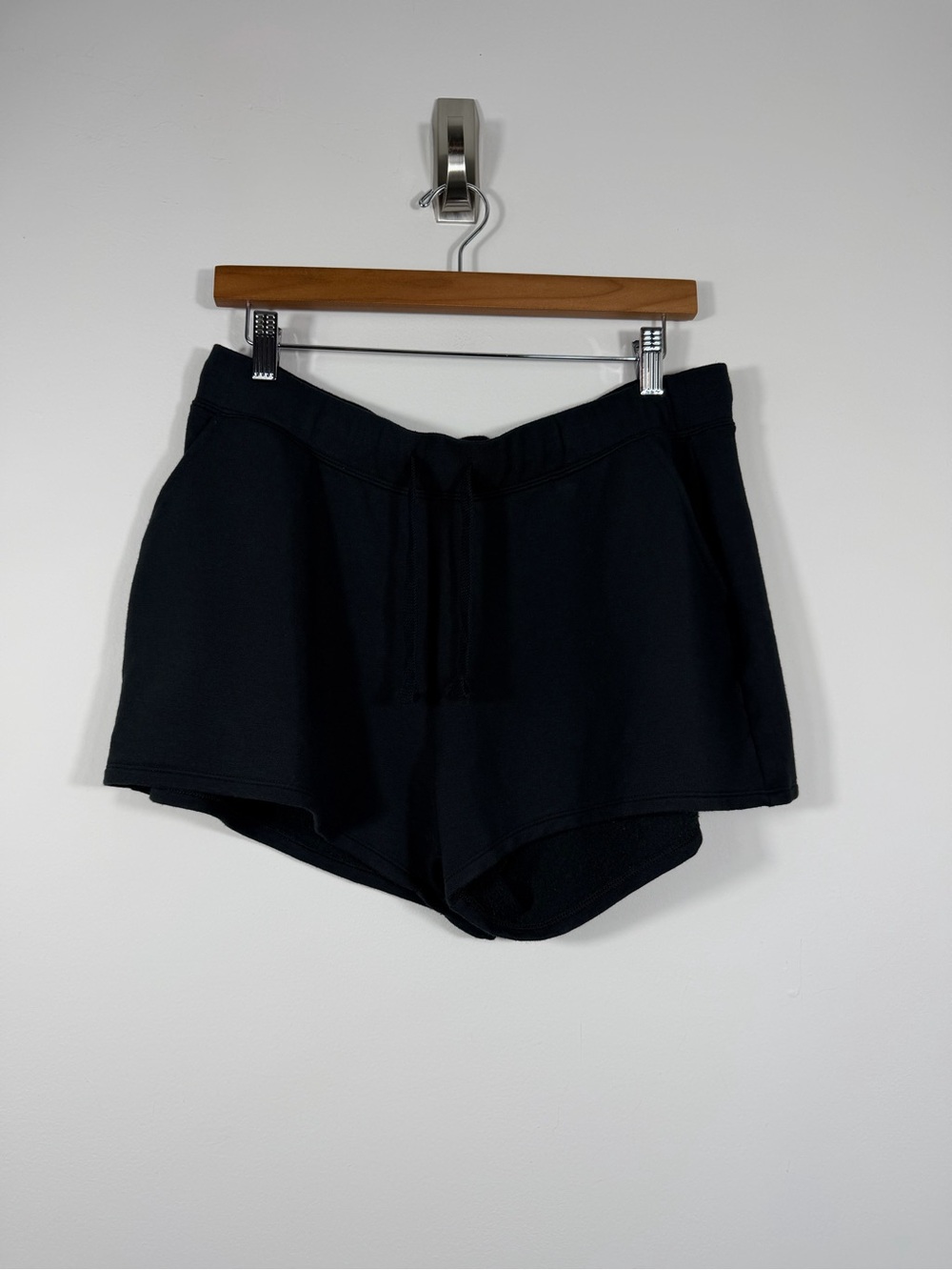 Quince Women’s Black Fleece Lounge Shorts Pull On Athleisure Size L
